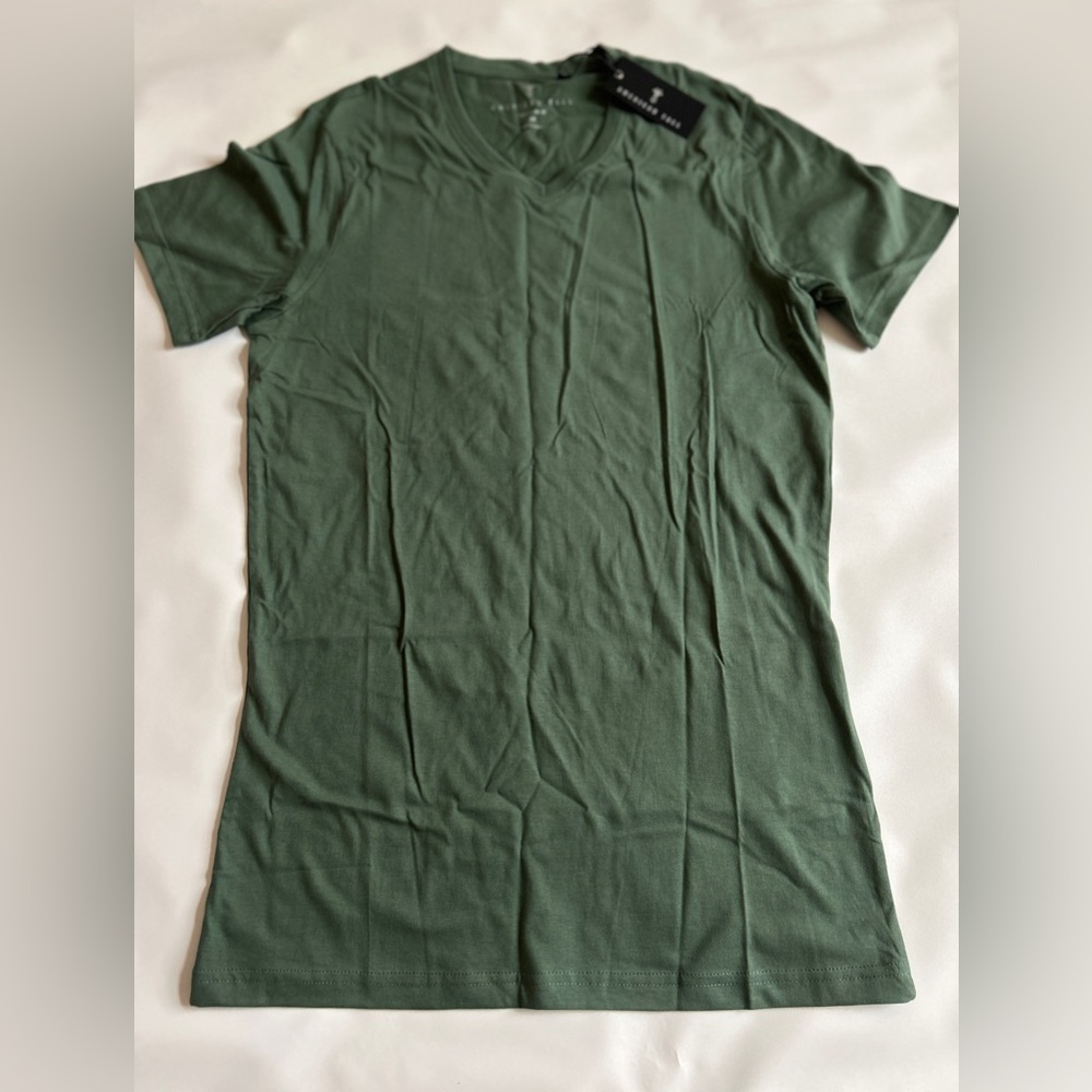 American Tall V-NECK TALL MEN'S T-SHIRT IN FOREST GREEN